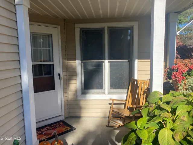 $299,900 | 92 Stoney Creek Drive, Clifton Park, NY 12065