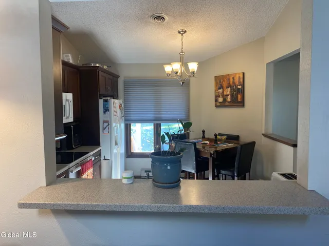 $299,900 | 92 Stoney Creek Drive, Clifton Park, NY 12065