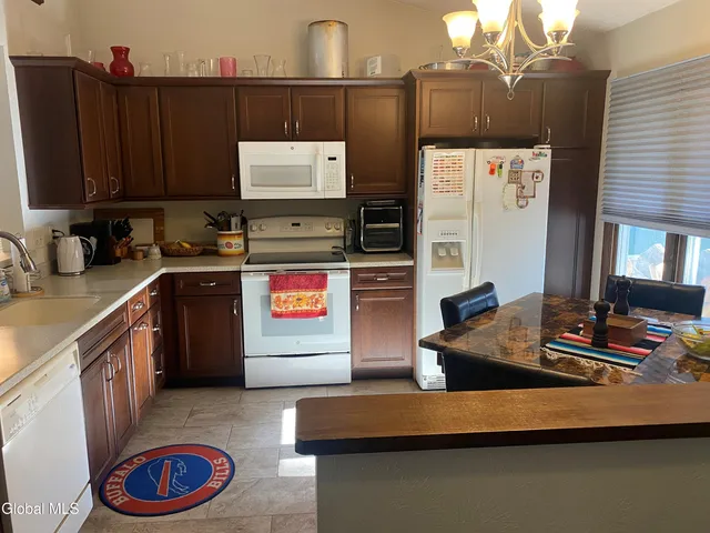 $299,900 | 92 Stoney Creek Drive, Clifton Park, NY 12065