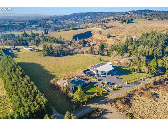 $2,850,000 | 32230 Northeast Old Parrett Mountain Road, Newberg, OR 97132