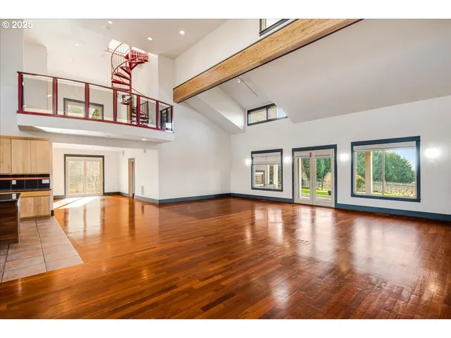 $2,850,000 | 32230 Northeast Old Parrett Mountain Road, Newberg, OR 97132