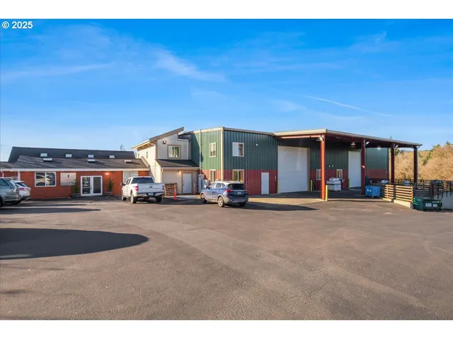 $2,850,000 | 32230 Northeast Old Parrett Mountain Road, Newberg, OR 97132