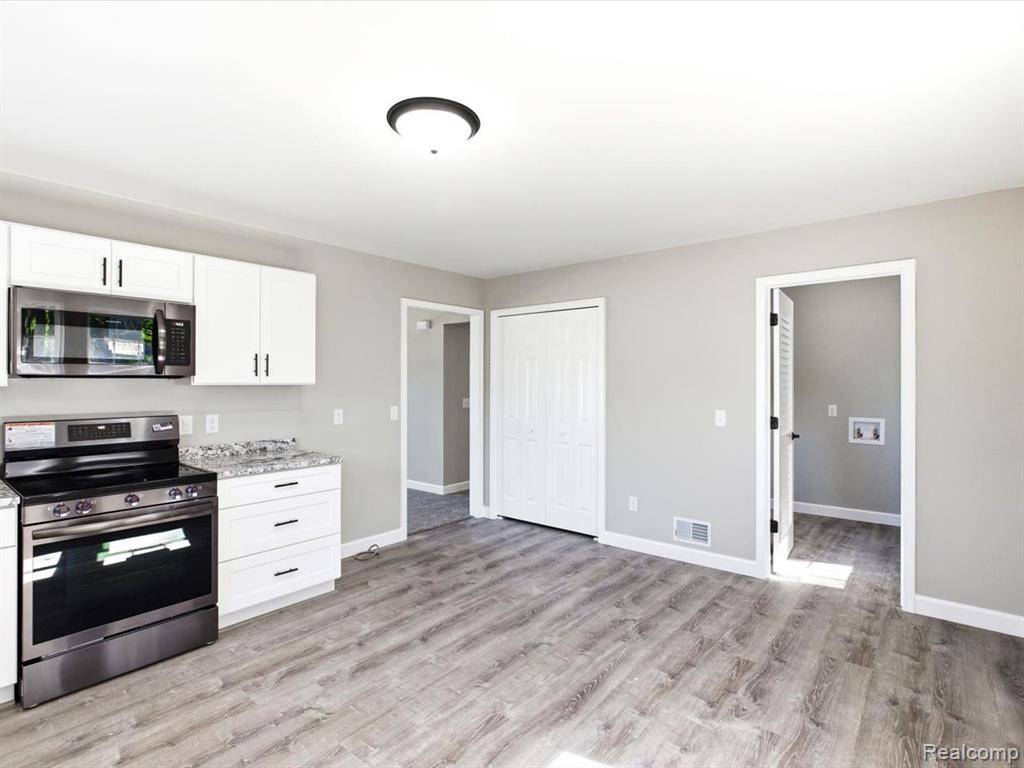 2921 Beach Road Port Huron, MI 48060 - Photo 16 of 29