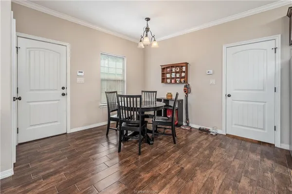 $3,250 | 411 Ash Street, College Station, TX 77840