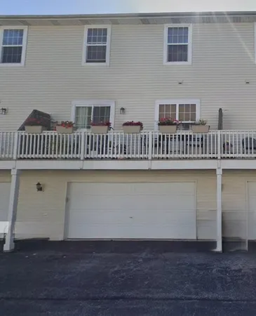 $299,000 | 2204 Concord Drive, Unit 2204, Sycamore, IL 60178