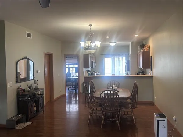 $299,000 | 2204 Concord Drive, Unit 2204, Sycamore, IL 60178