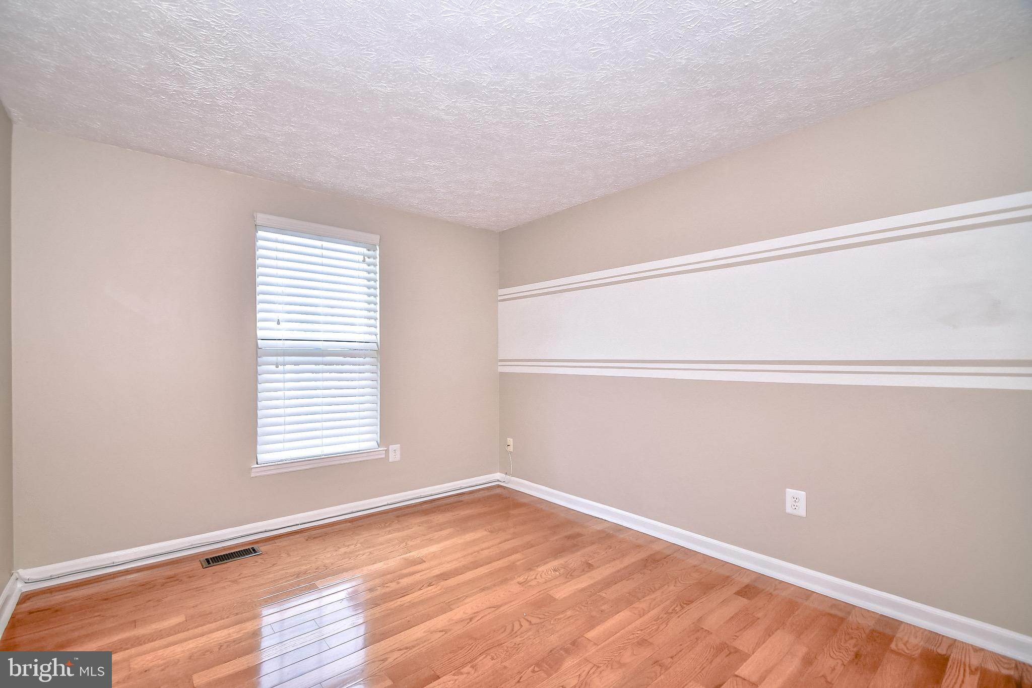 72 Yew Road Baltimore, MD 21221 - Photo 34 of 49