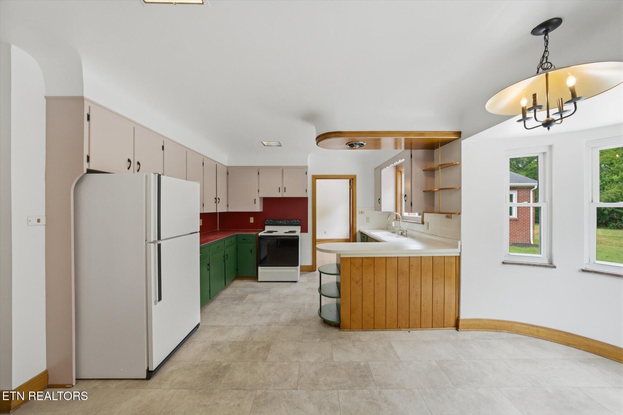 5215 East Sunset Road Knoxville, TN 37914 - Photo 20 of 57 Kitchen