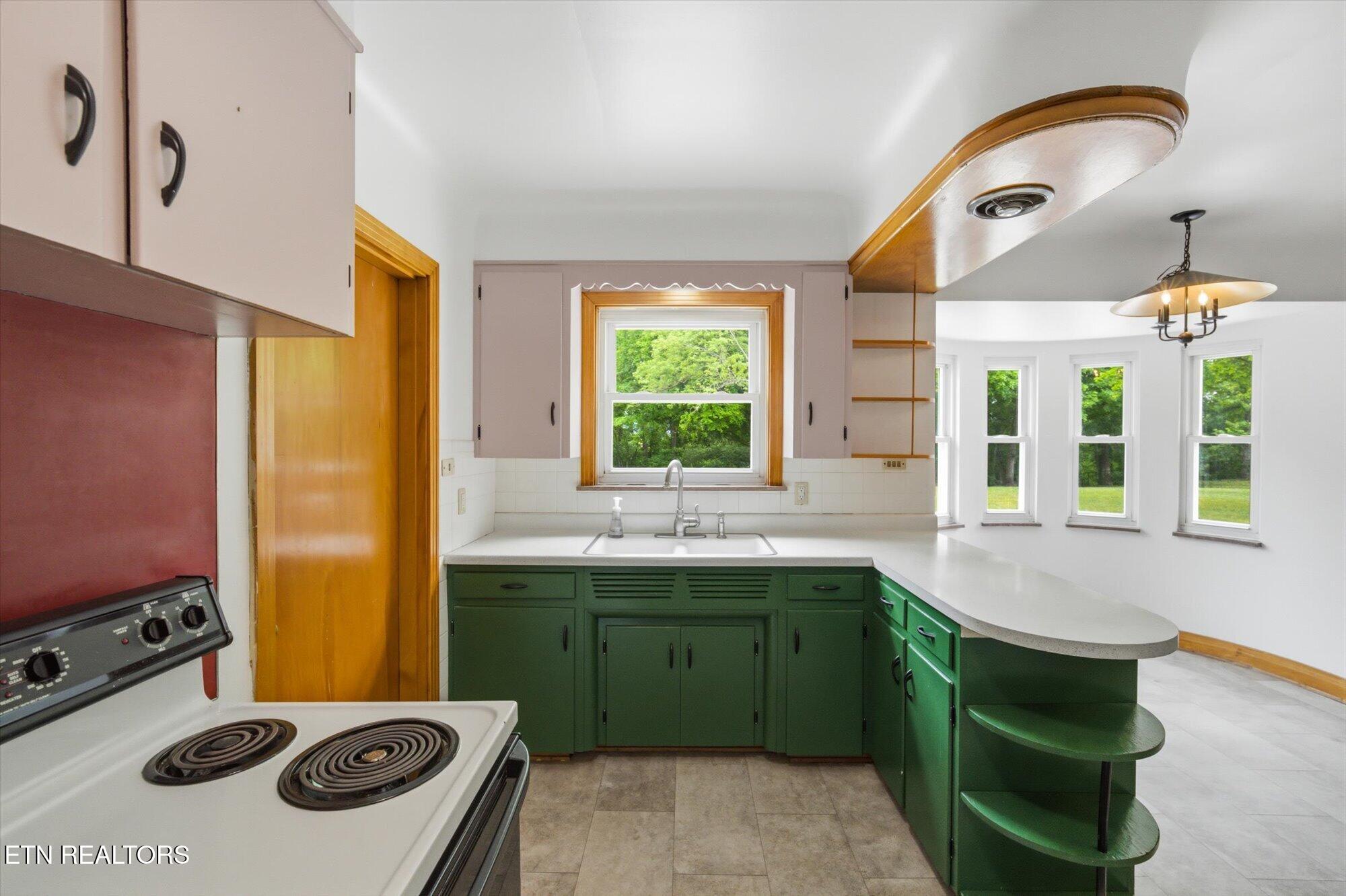 5215 East Sunset Road Knoxville, TN 37914 - Photo 22 of 57 Kitchen