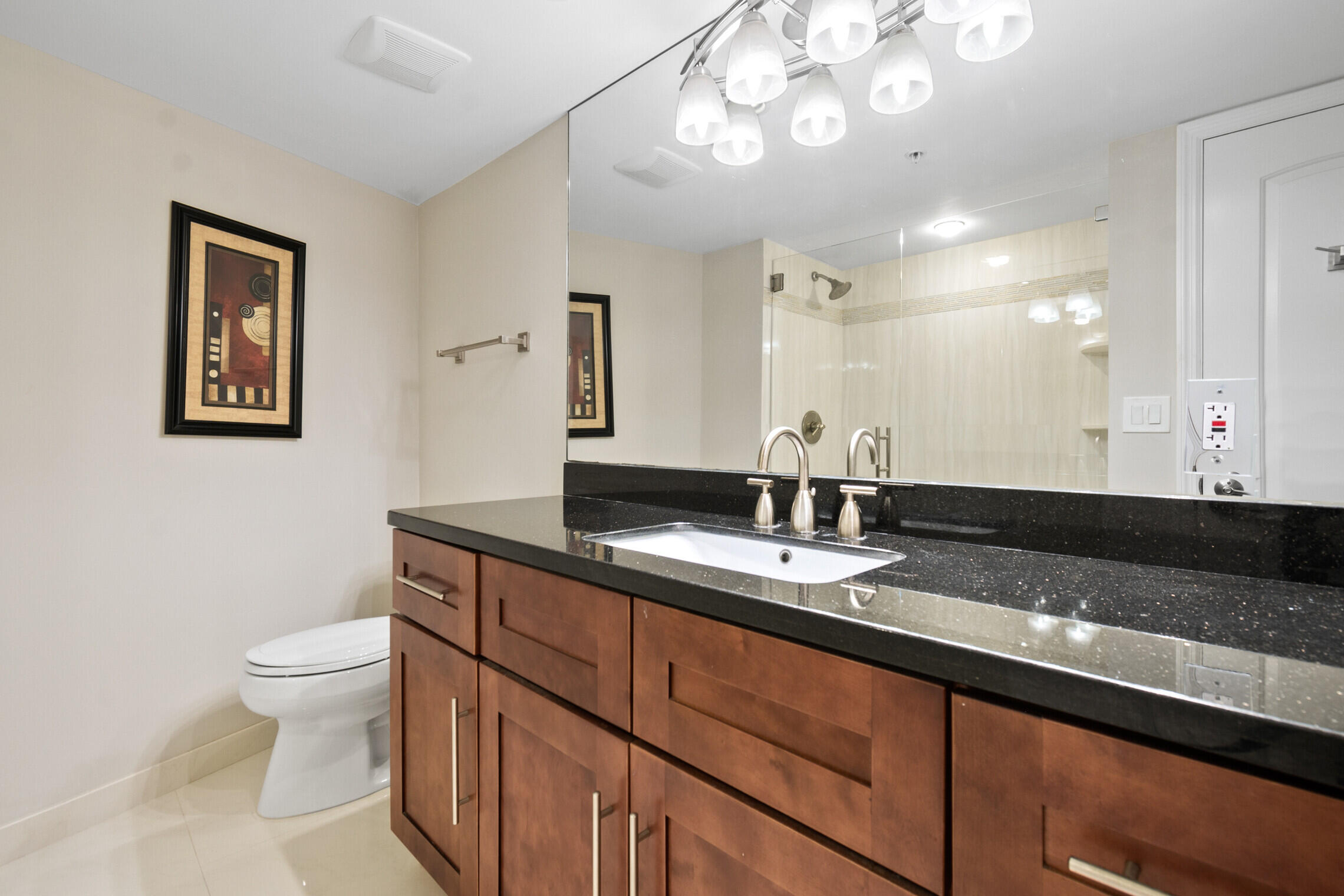 3000 North Ocean Drive, Unit 26B Singer Island, FL 33404 - Photo 7 of 39 Master Bath