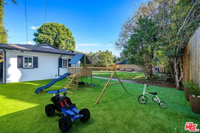 $16,500 | 629 North Rexford Drive, Beverly Hills, CA 90210