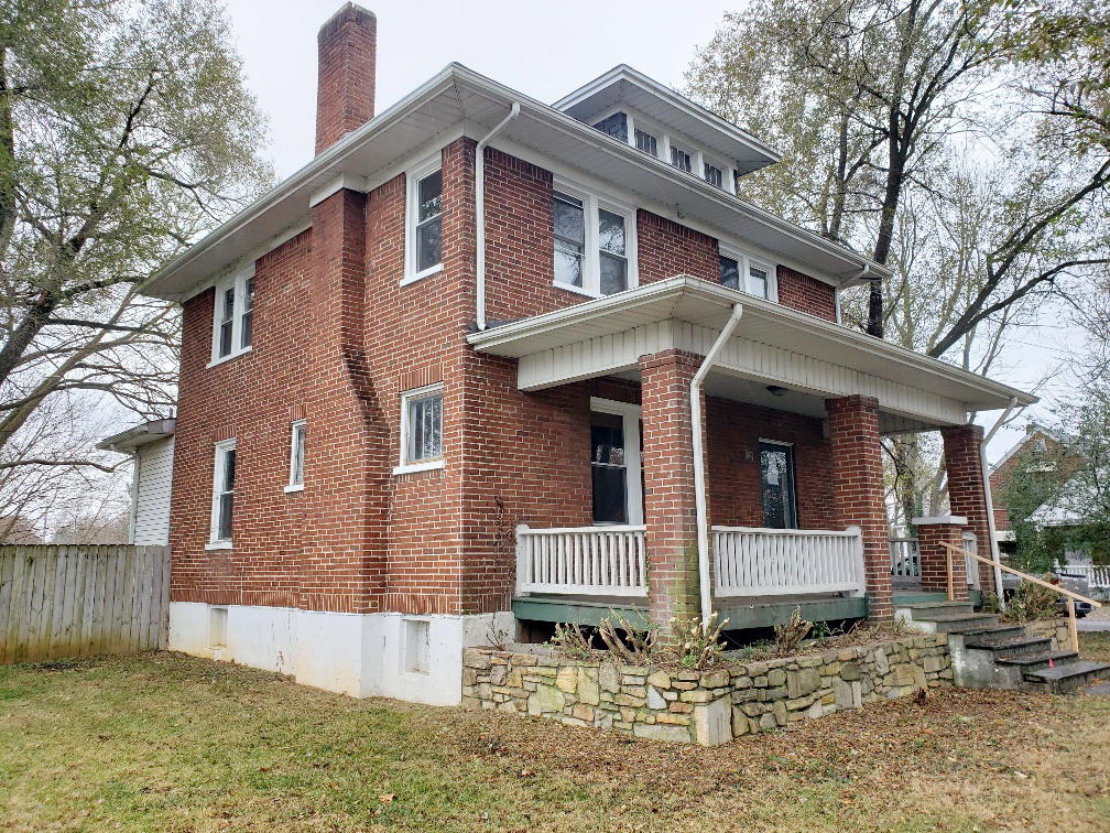 503 Liberty Road Northeast Roanoke, VA 24012 - Photo 2 of 16 IMG_7619_01