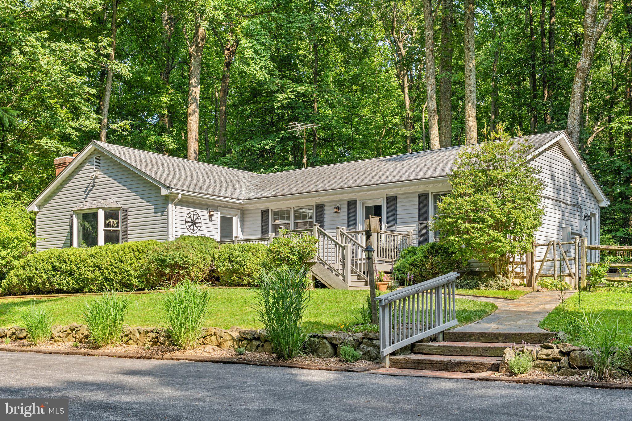 32651 Mt Weather Road Bluemont, VA 20135 - Photo 5 of 117 Lighted driveway with ample parking.