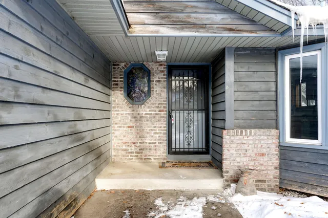 $350,000 | 342 74th Avenue North, Brooklyn Park, MN 55444