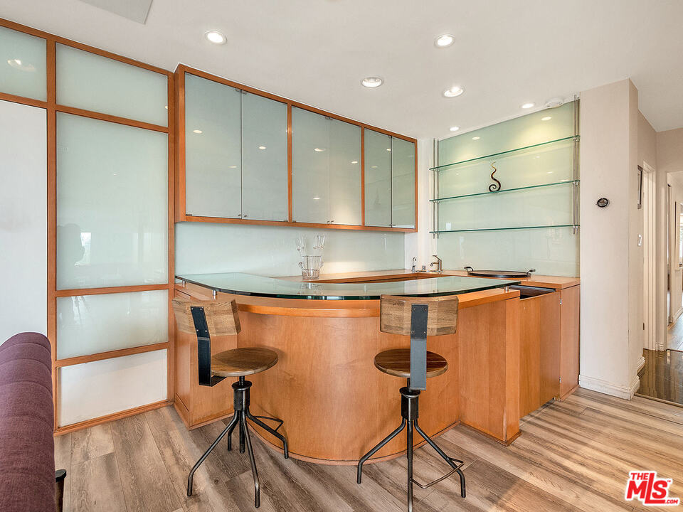 1000 Stradella Road Los Angeles, CA 90077 - Photo 15 of 38