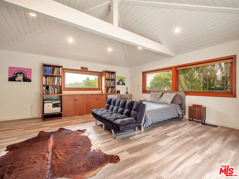 1000 Stradella Road Los Angeles, CA 90077 - Photo 31 of 38