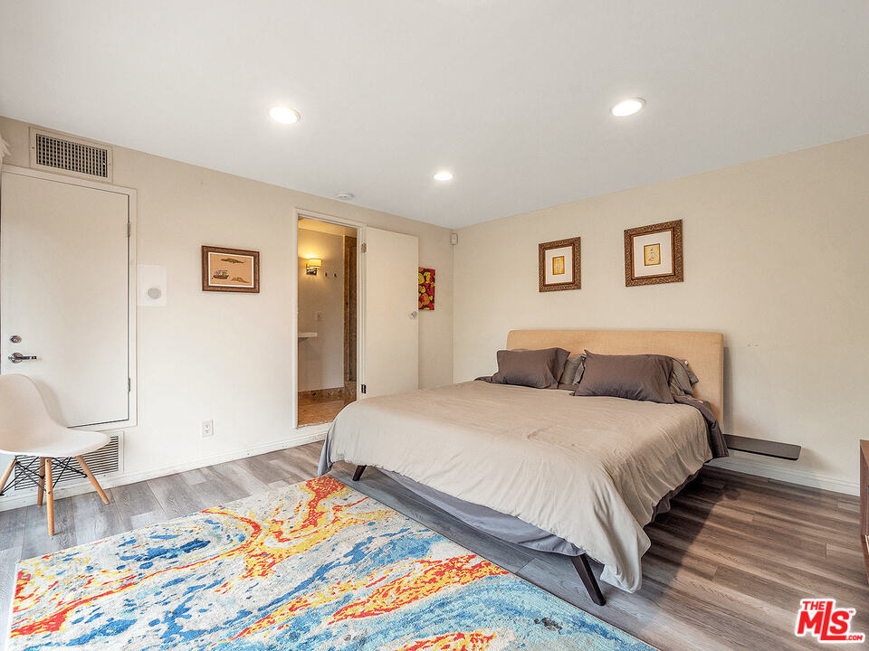 1000 Stradella Road Los Angeles, CA 90077 - Photo 33 of 38