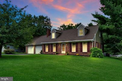 1030 White Oak Road Manheim, PA 17545 - Photo 4 of 53 Twilight view