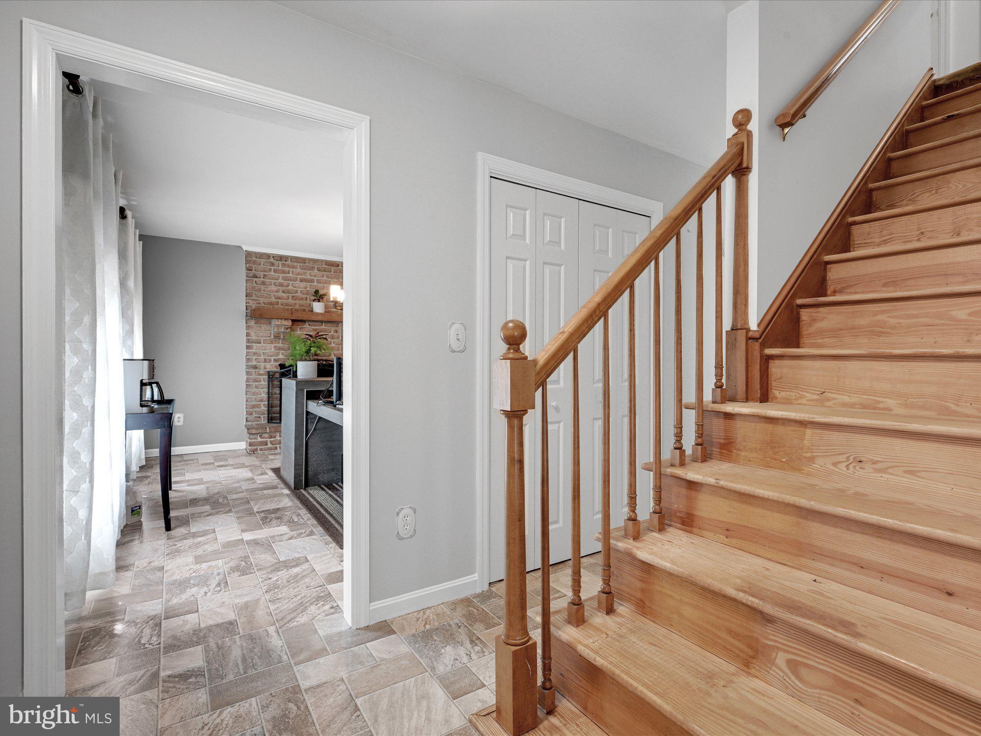 1030 White Oak Road Manheim, PA 17545 - Photo 7 of 53 Lovely wood steps