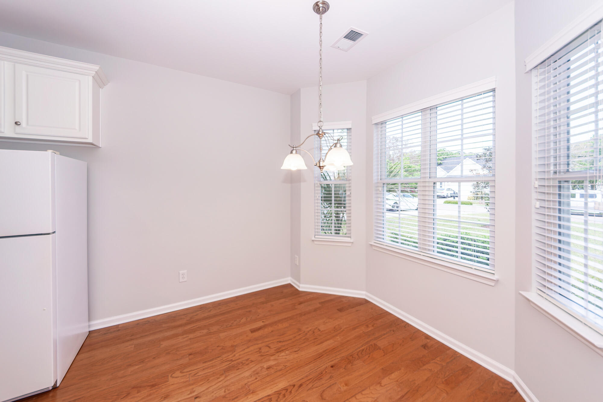 136 Gathering Island Road Summerville, SC 29485 - Photo 4 of 56 04