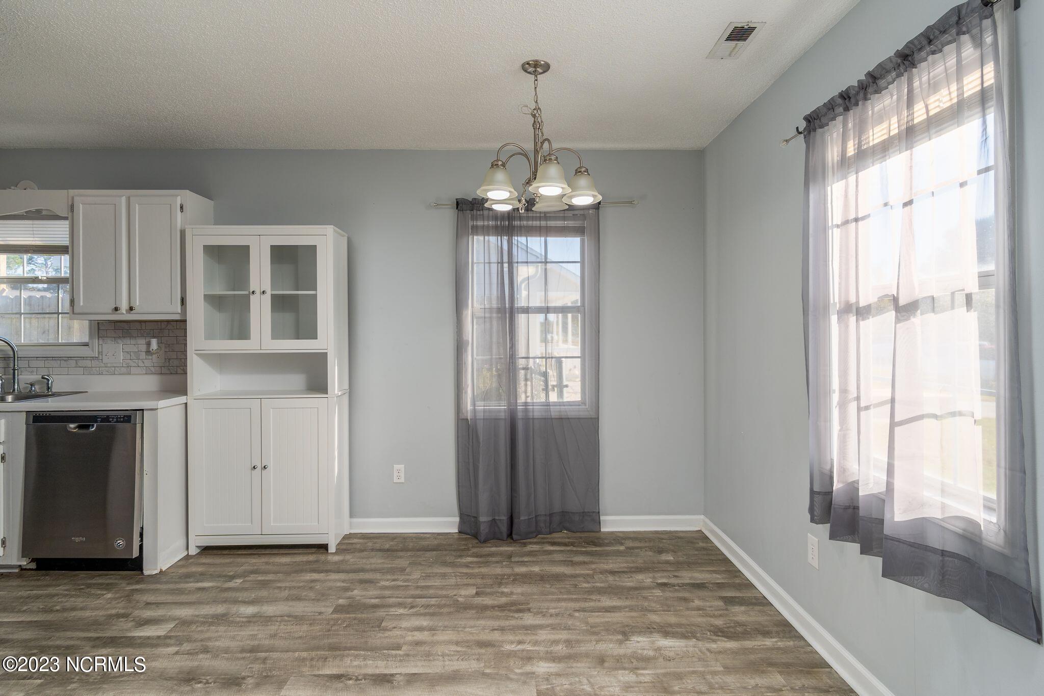 113 Parnell Road Hubert, NC 28539 - Photo 14 of 30 113 Parnell Rd-14