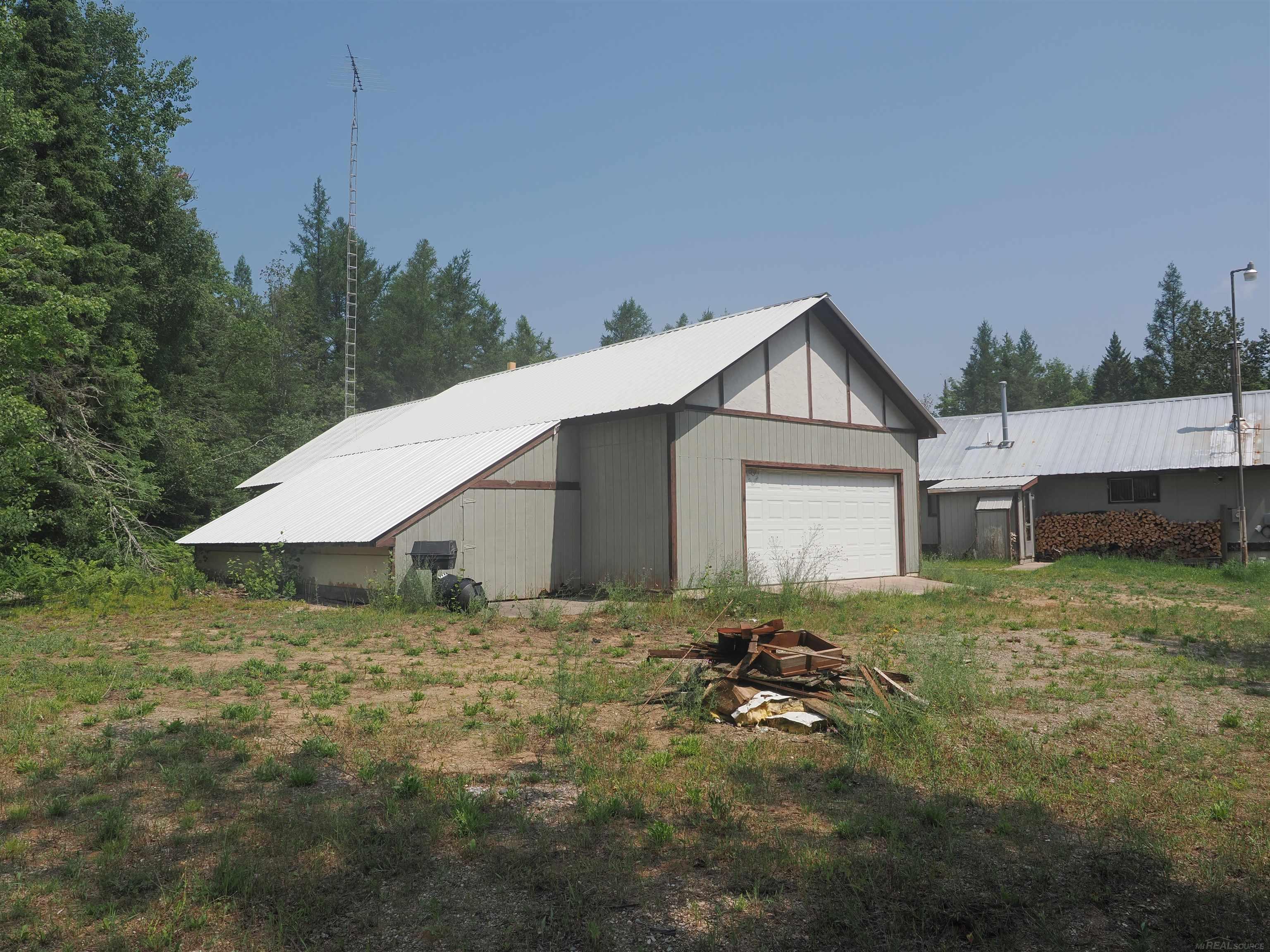 9976 South Salt Point Road Eckerman, MI 49728 - Photo 3 of 48