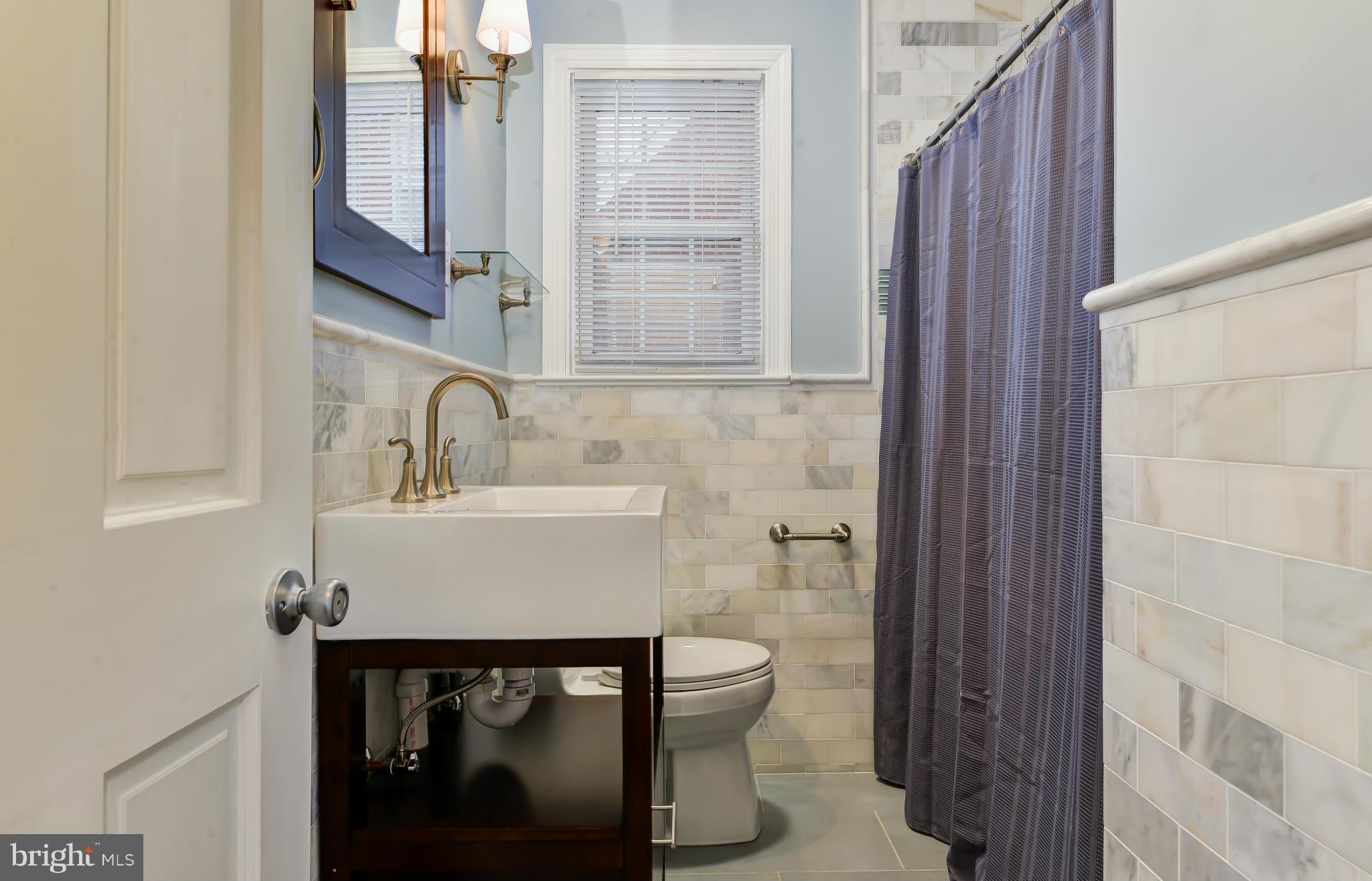 4419 19th Road North Arlington, VA 22207 - Photo 8 of 18 Bath
