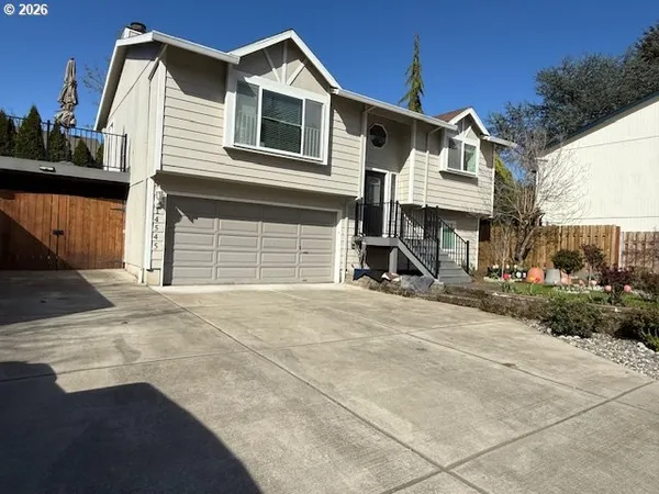 $499,900 | 14545 Southeast Center Street, Portland, OR 97236
