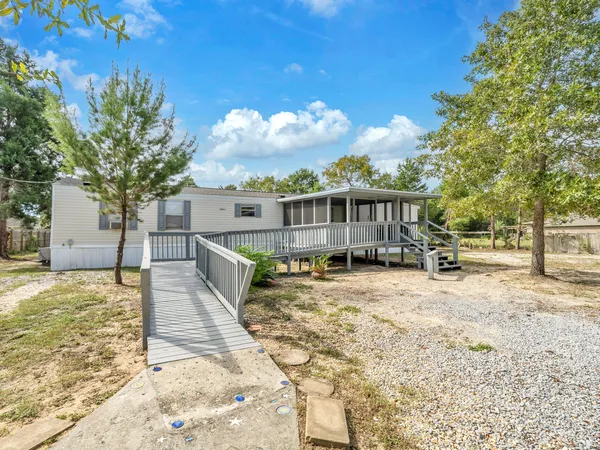 $1,700 | 8377 Segura Street, Navarre, FL 32566