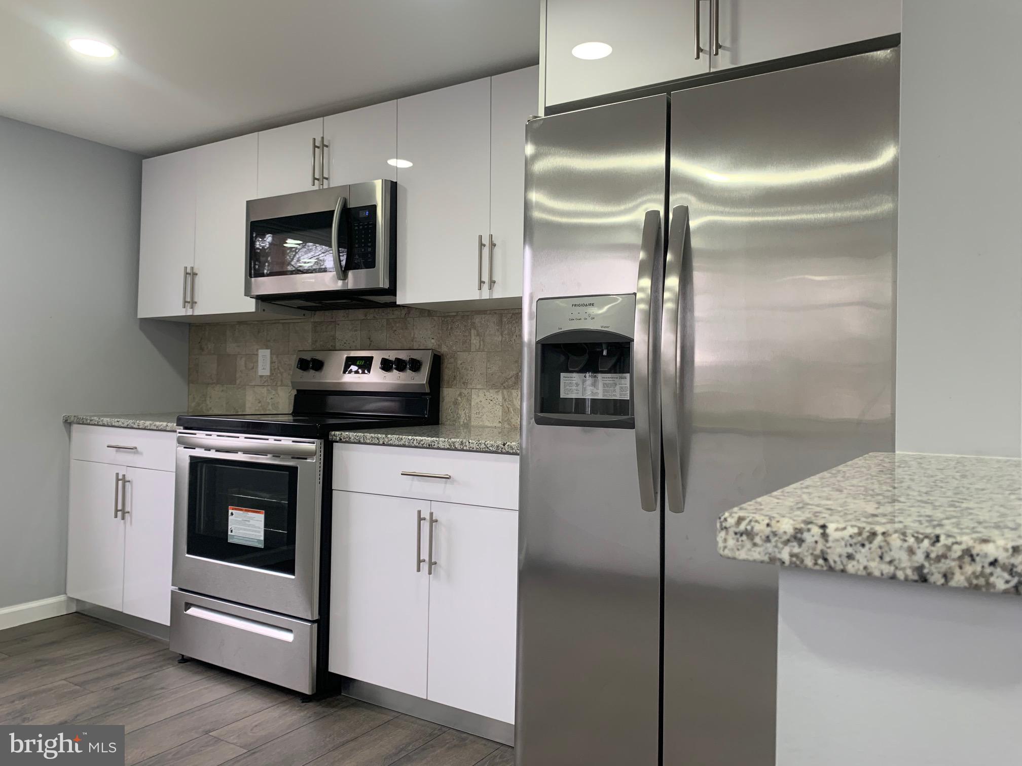 802 Newportville Road Croydon, PA 19021 - Photo 4 of 21