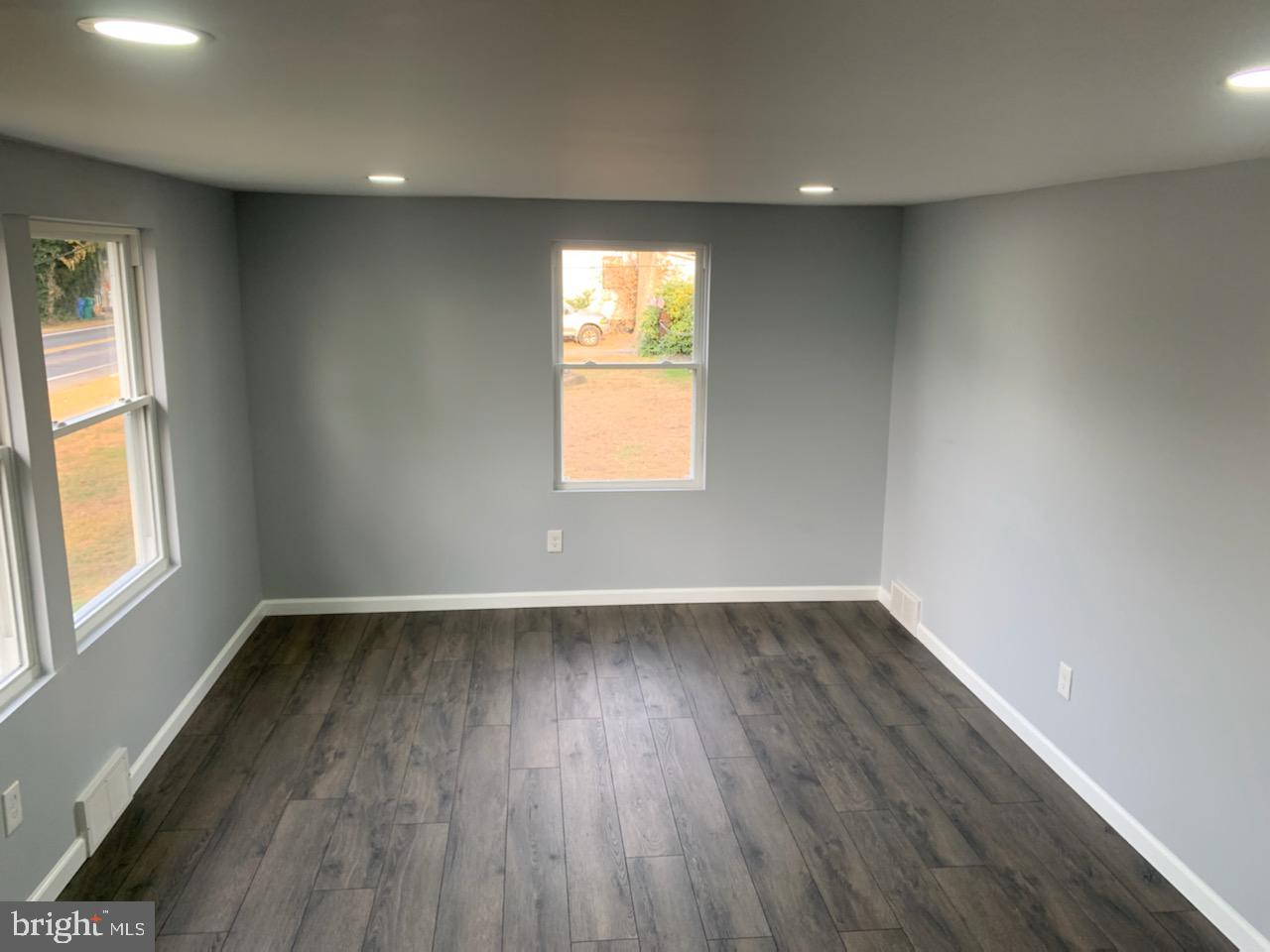802 Newportville Road Croydon, PA 19021 - Photo 9 of 21