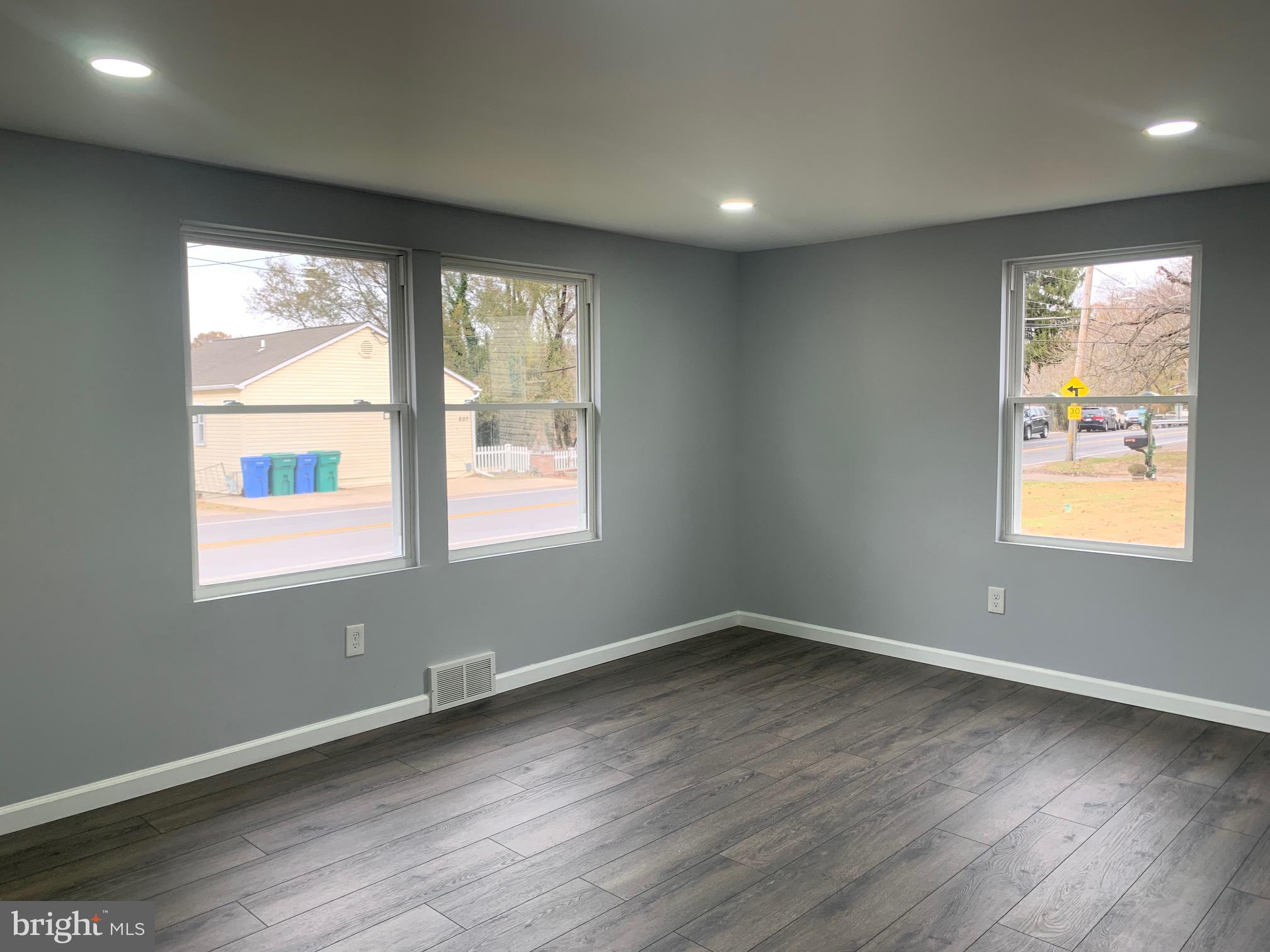 802 Newportville Road Croydon, PA 19021 - Photo 10 of 21