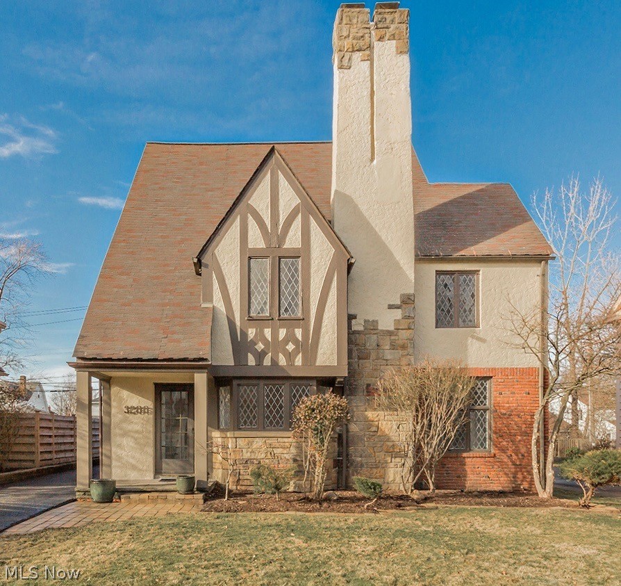3286 Stockholm Road Cleveland, OH 44120 - Photo 1 of 30