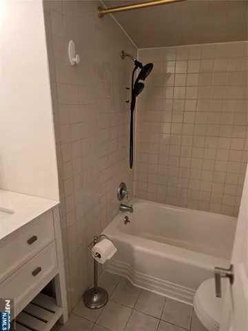 $2,000 | 18 Donna Drive, Unit 2, Wood-Ridge, NJ 07075