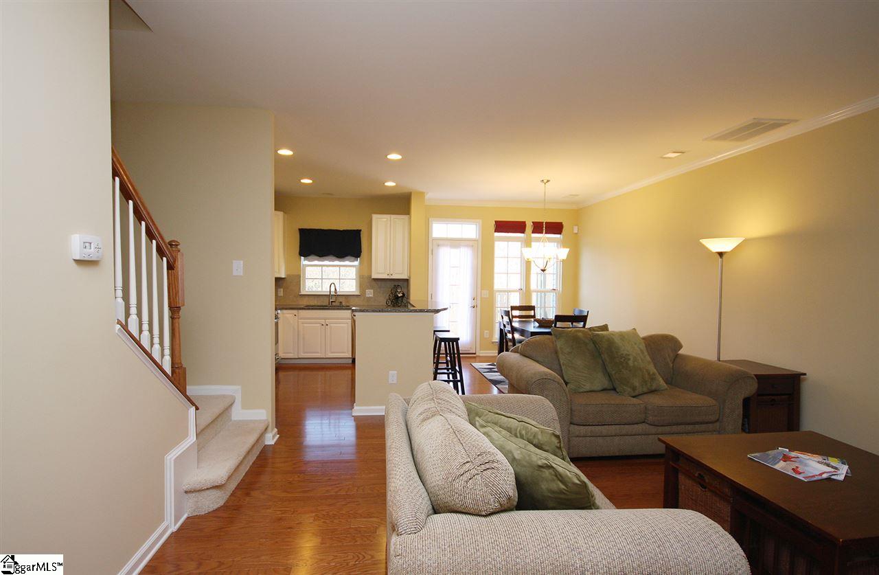 148 Awendaw Way Greenville, SC 29607 - Photo 3 of 33