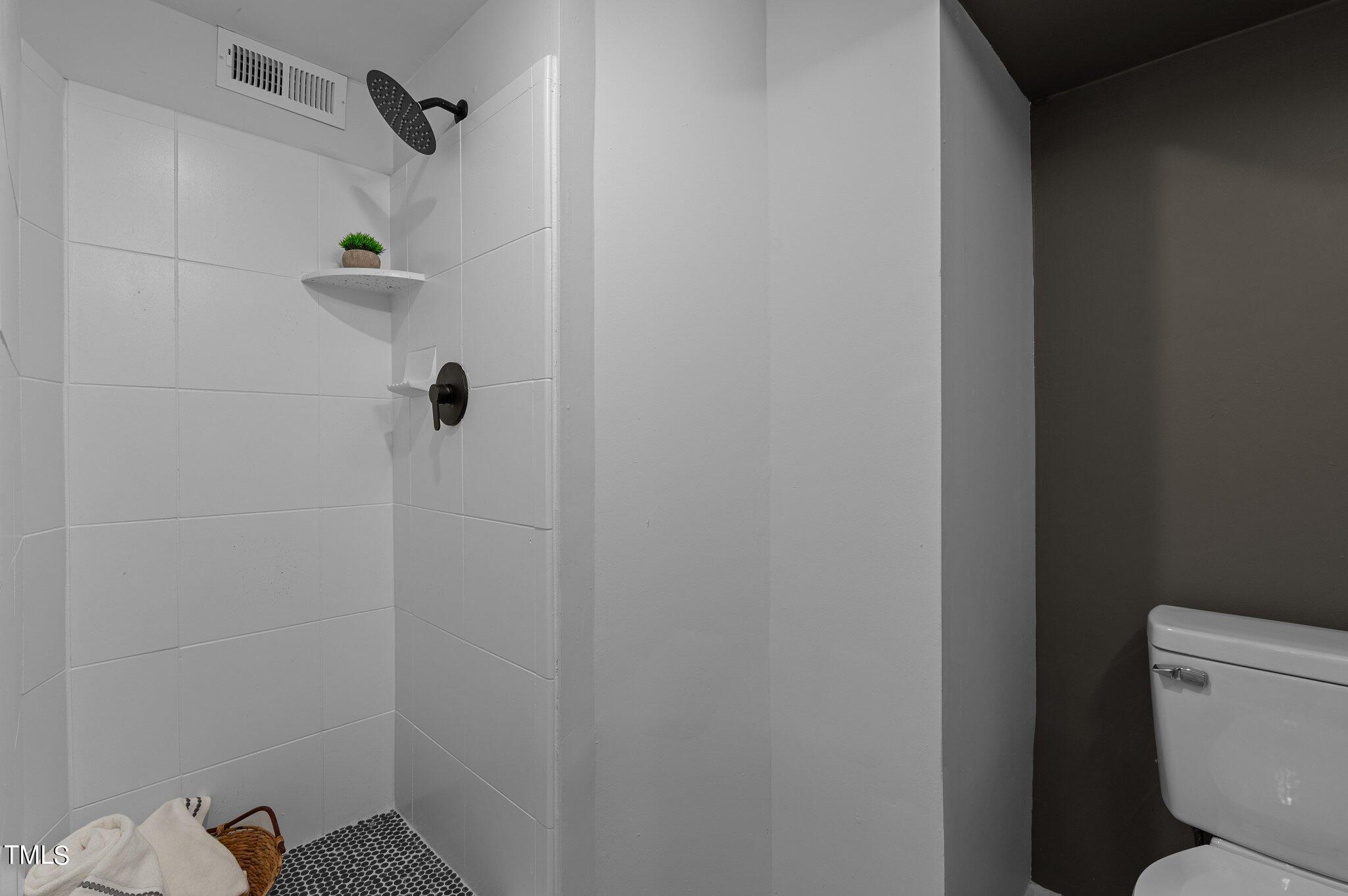 703 Latta Street Raleigh, NC 27607 - Photo 28 of 43 48-web-or-mls-DSC_4525
