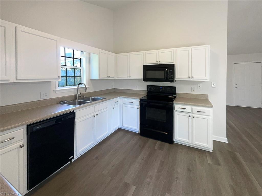 1144 Liberty Drive Thomasville, NC 27360 - Photo 8 of 22