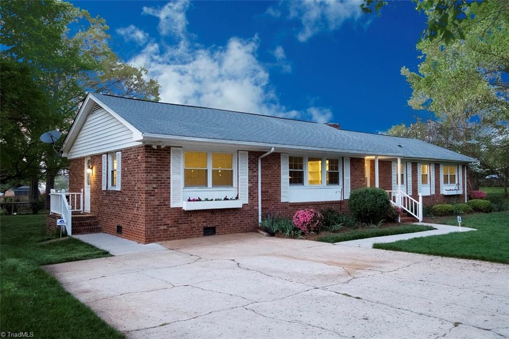 5702 Old Oak Ridge Road Greensboro, NC 27410 - Photo 2 of 31