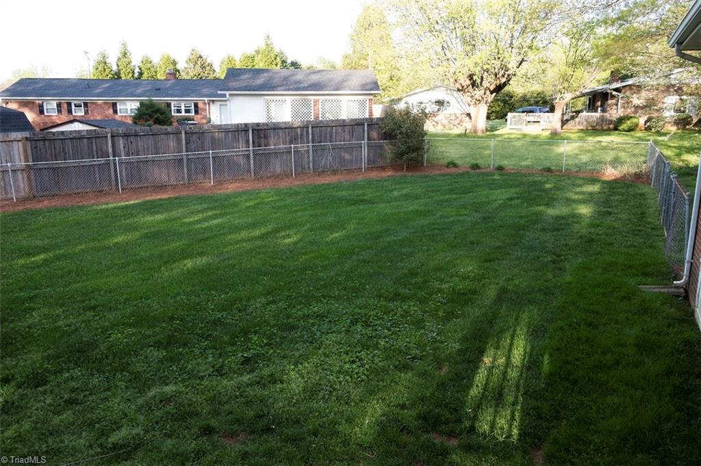 5702 Old Oak Ridge Road Greensboro, NC 27410 - Photo 12 of 31