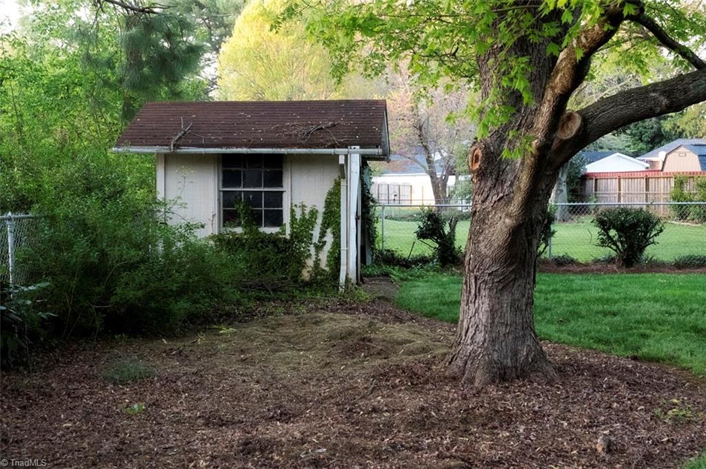 5702 Old Oak Ridge Road Greensboro, NC 27410 - Photo 14 of 31