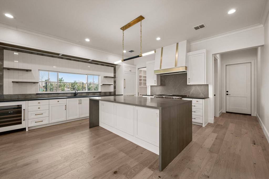 2951 Sunset Boulevard Flower Mound, TX 75022 - Photo 12 of 36 Kitchen