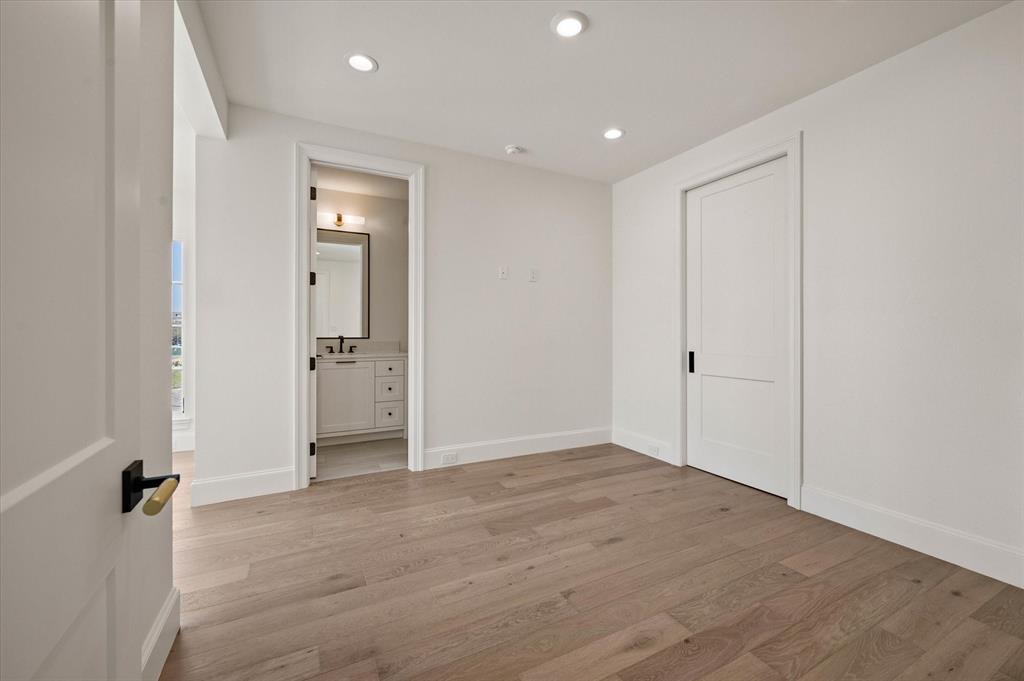 2951 Sunset Boulevard Flower Mound, TX 75022 - Photo 24 of 36 Upstairs bedroom