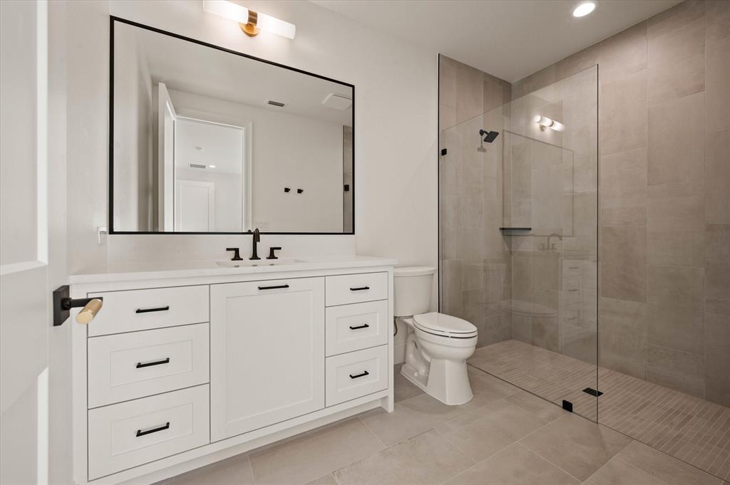 2951 Sunset Boulevard Flower Mound, TX 75022 - Photo 27 of 36 Upstairs bath