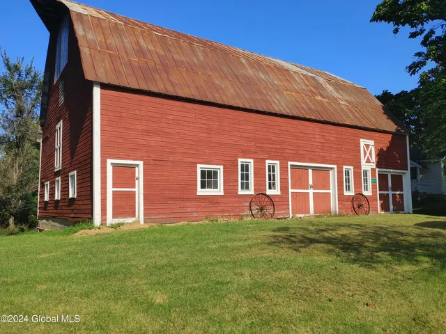 $699,900 | 16151 Highway 22, Putnam Station, NY 12861