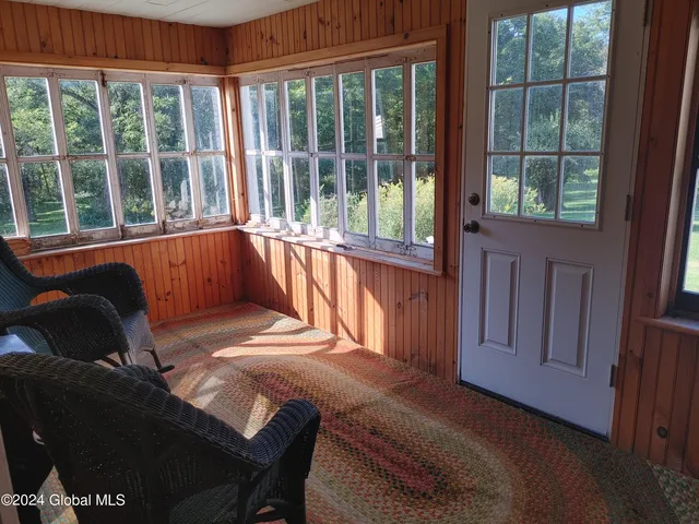 $699,900 | 16151 Highway 22, Putnam Station, NY 12861