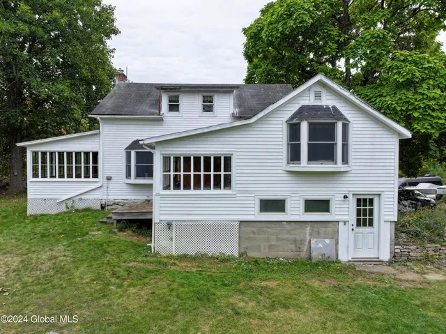 $699,900 | 16151 Highway 22, Putnam Station, NY 12861