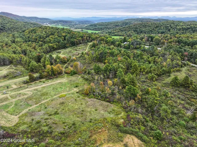 $699,900 | 16151 Highway 22, Putnam Station, NY 12861