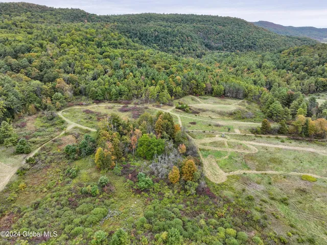 $699,900 | 16151 Highway 22, Putnam Station, NY 12861