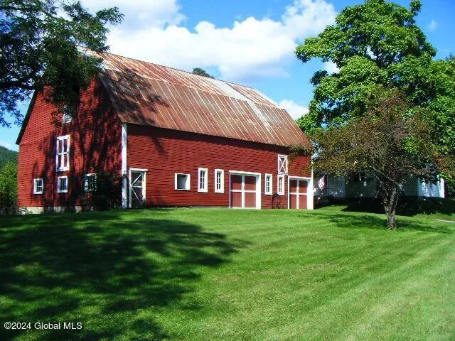 $699,900 | 16151 Highway 22, Putnam Station, NY 12861