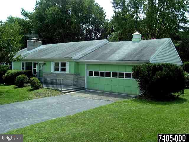 4090 Old Orchard Road York, PA 17402 - Photo 2 of 14 Gallery Image 2